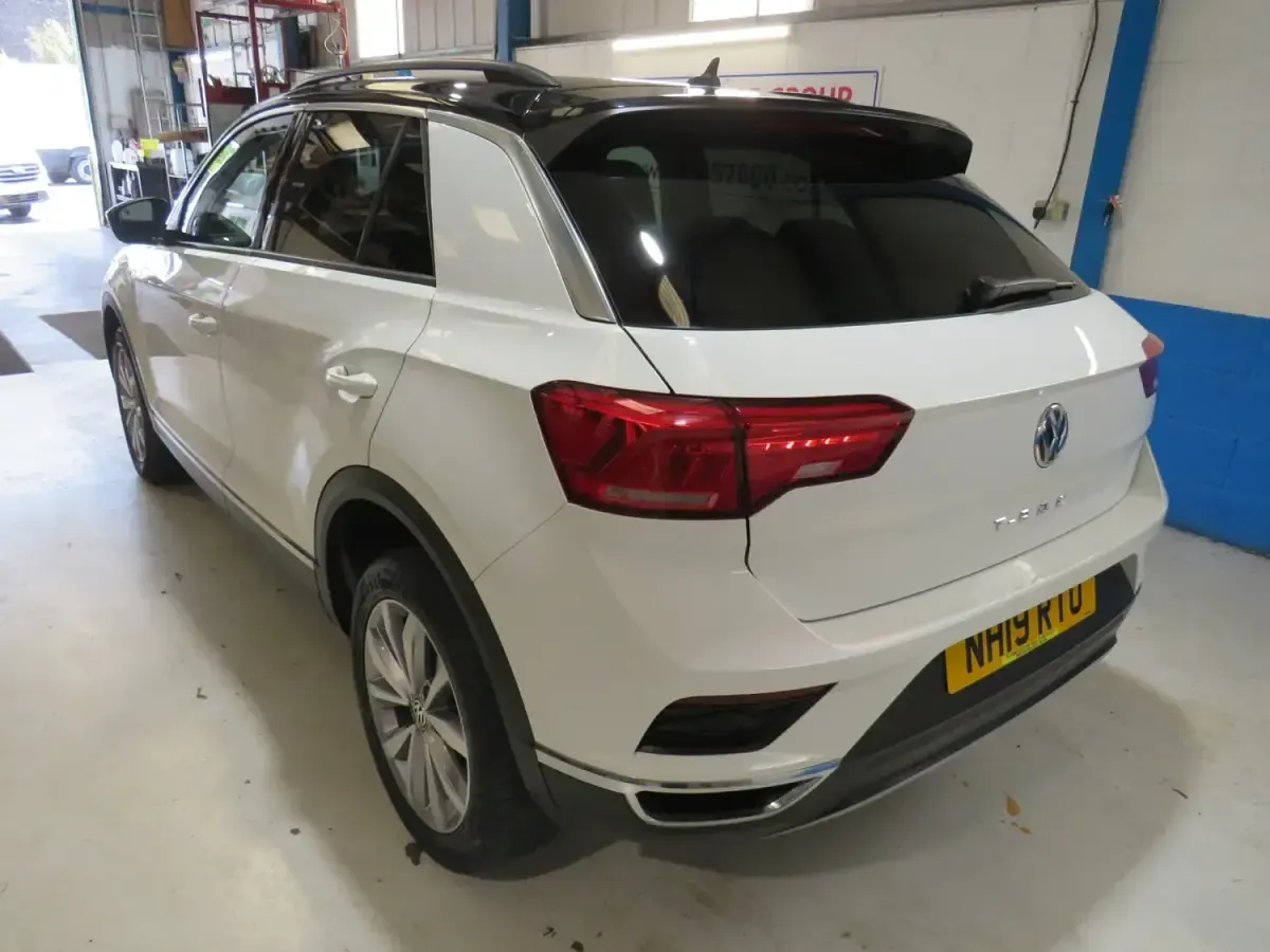 Usado VW T-Roc Design 115 CV (84 kW) 2019 Blanco SUV