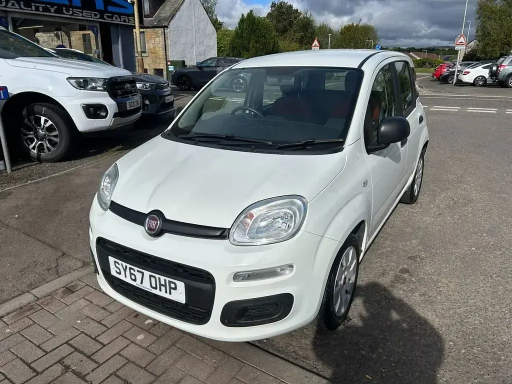 Used Fiat Panda Pop 69 HP (50 kW) 2017 White Hatchback