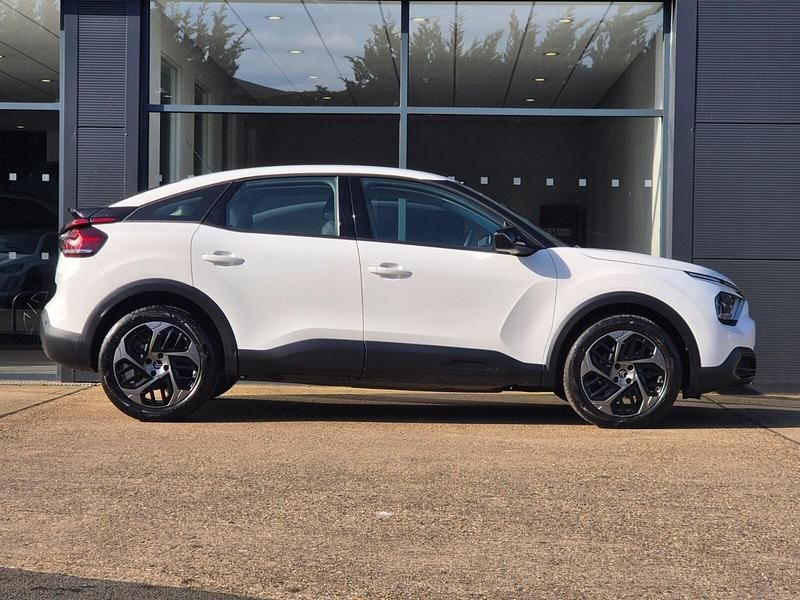 Used Citroën C4 PureTech 128 HP (94 kW) 2022 White Hatchback