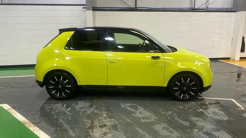 Used Honda e Advance 113 kW (154 HP) 2022 Yellow Hatchback