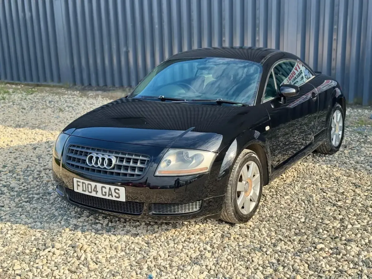 Begagnad Audi TT 2005 Svart Sportkupé