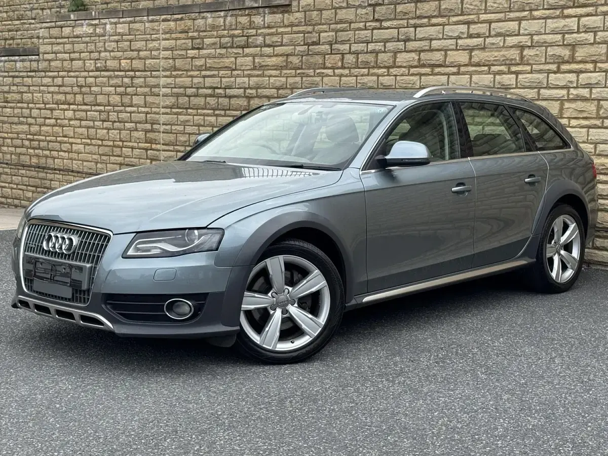 Used Audi A4 Allroad Comfort 2014 Silver Estate