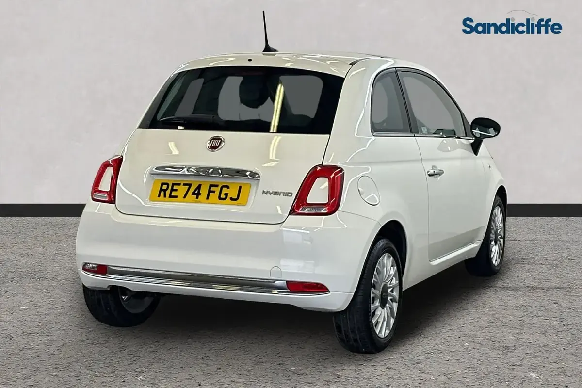 Used Fiat 500 70 HP (51 kW) 2024 White Hatchback