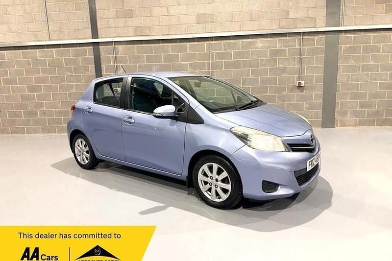 Used 2013 Toyota Yaris | £4,895 (Good price) - Image 1/1