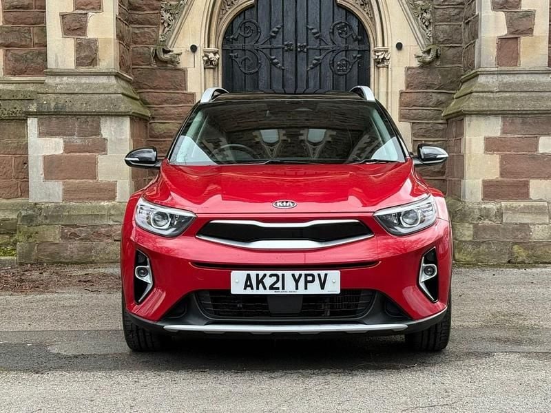Used Kia Stonic 118 HP (86 kW) 2021 Red SUV