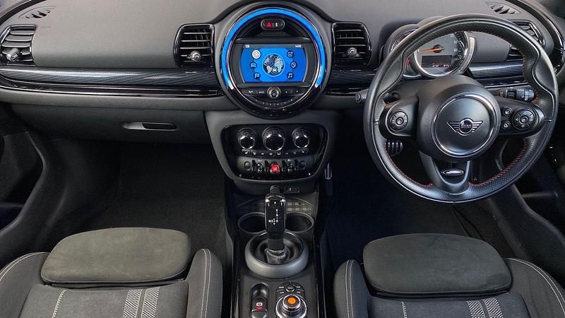 Used Mini Cooper Clubman Sport 134 HP (98 kW) 2019 Black Estate