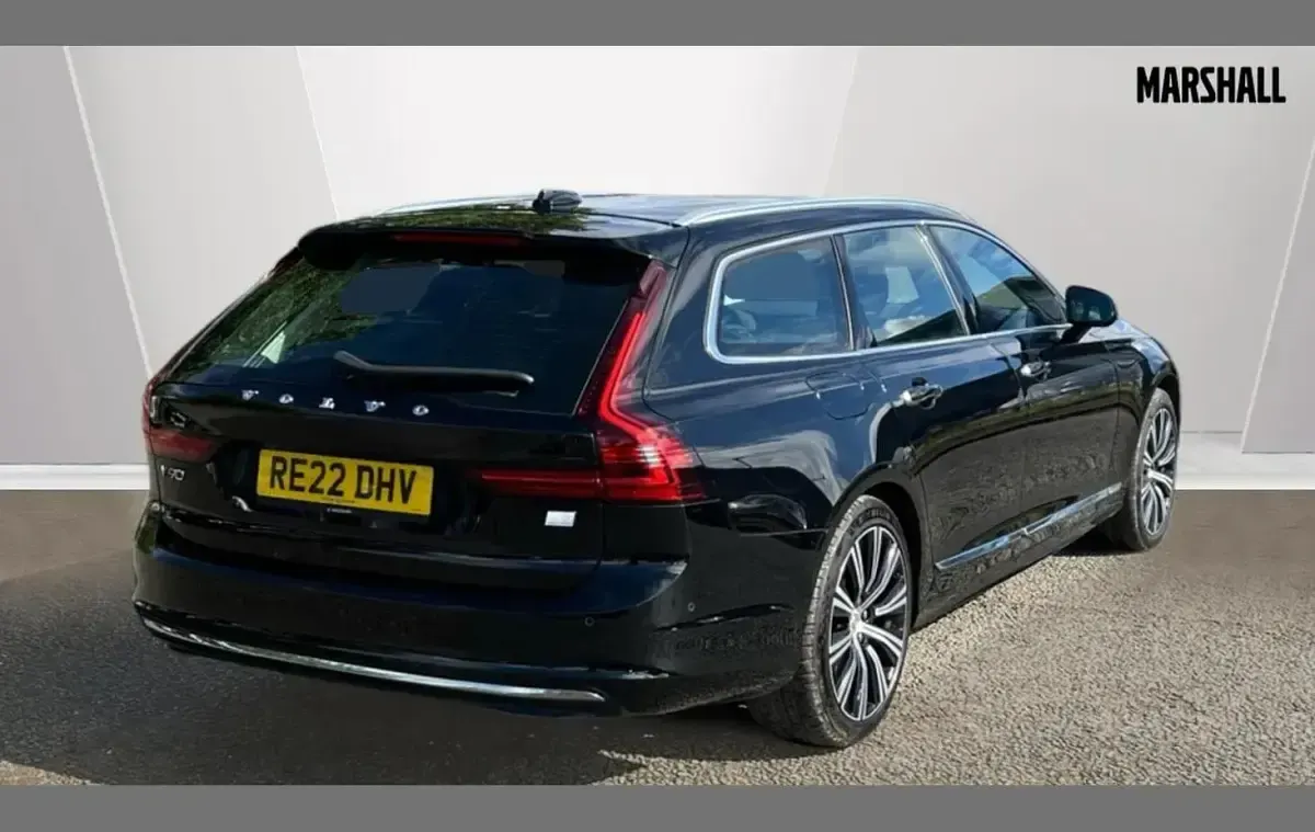 Used Volvo V90 Inscription 350 HP (257 kW) 2022 Black Estate