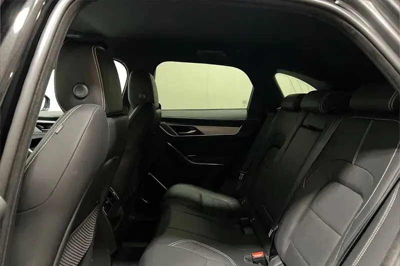 Used Jaguar F-Pace R-Dynamic 201 HP (147 kW) 2023 Black SUV
