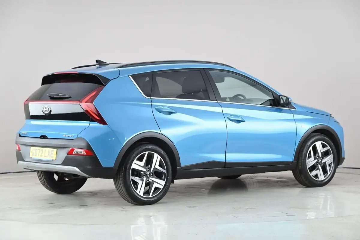 Używany Hyundai Bayon Premium 101 KM (74 kW) 2023 Niebieski SUV