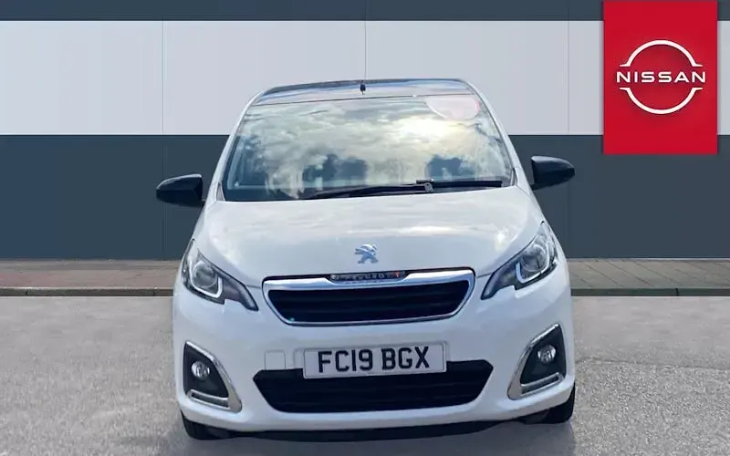 Used Peugeot 108 Allure 72 HP (52 kW) 2022 Hatchback