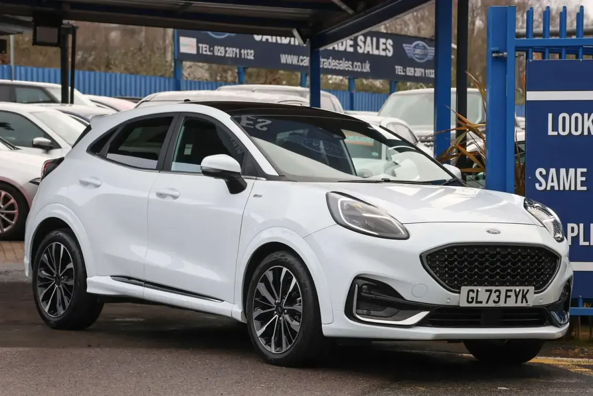 Used Ford Puma ST-Line 155 HP (114 kW) 2023 White Hatchback