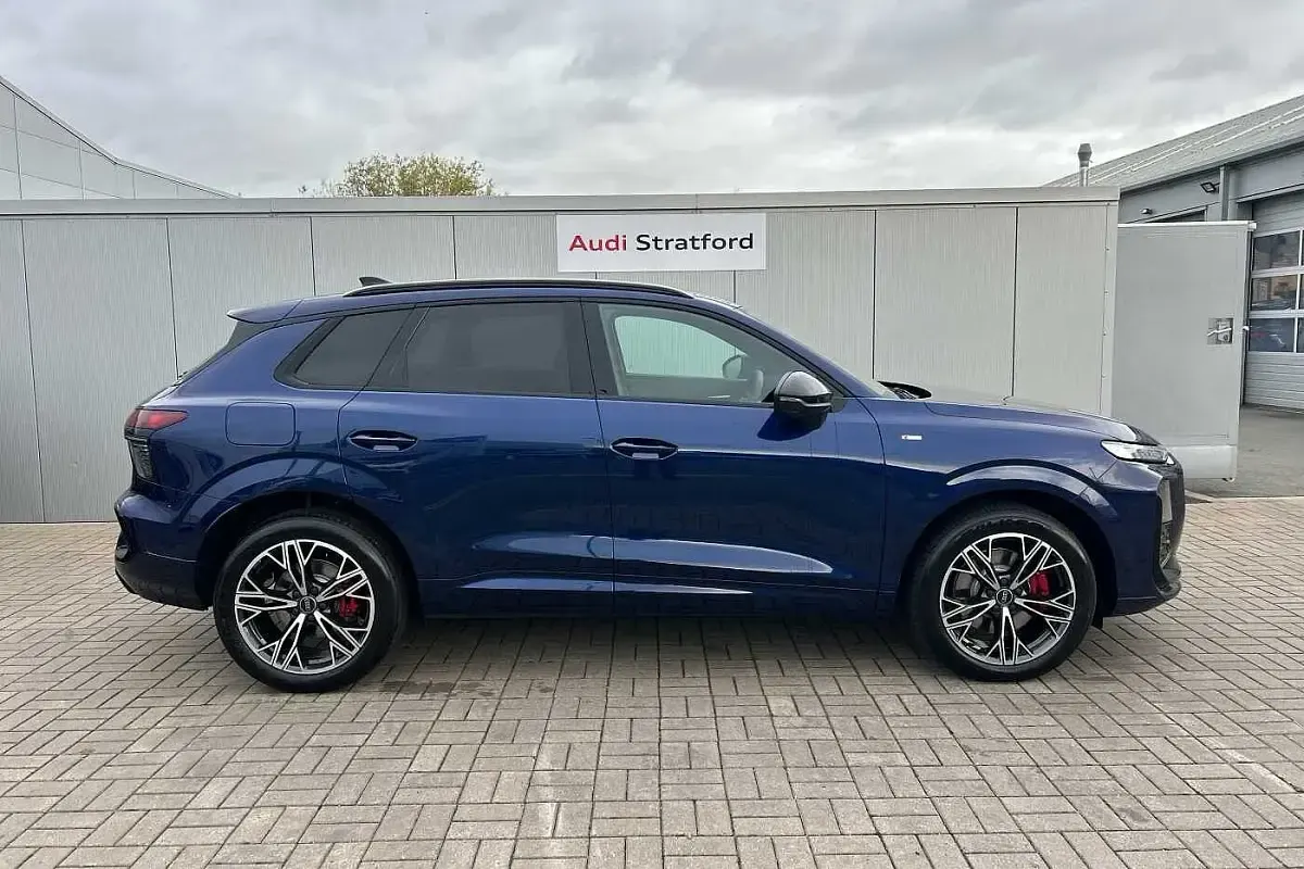 Used Audi Q3 2025 Blue SUV