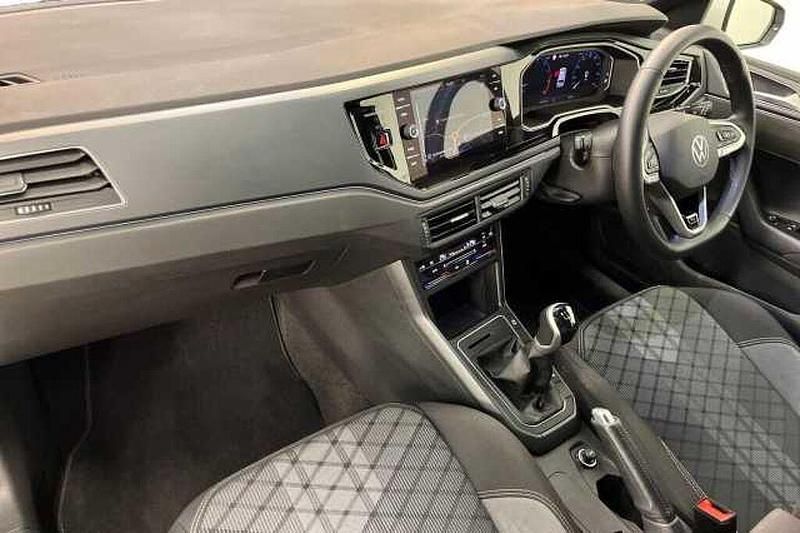 Used VW Polo R-line 95 HP (69 kW) 2023 White Hatchback