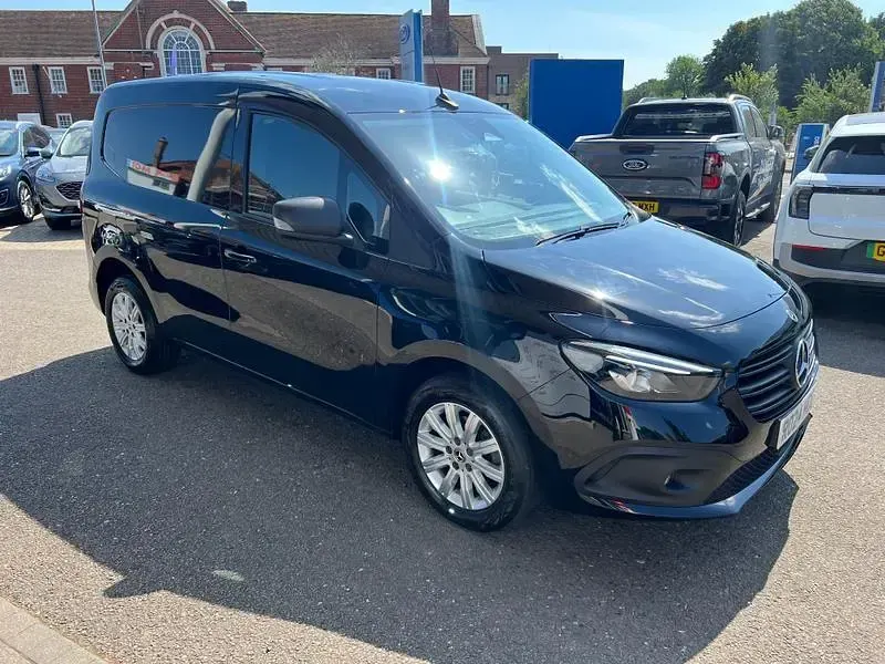 Used Mercedes Citan 110 Premium 95 HP (69 kW) 2024 Black MPV
