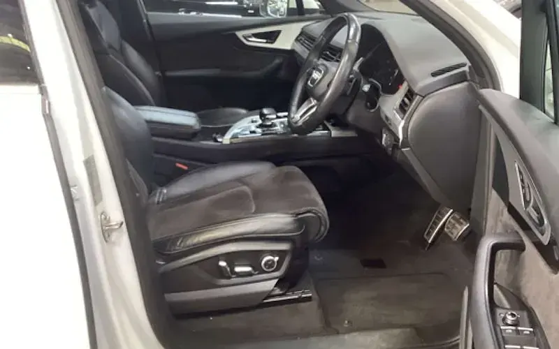 Used Audi Q7 S-Line 286 HP (210 kW) 2018 White SUV