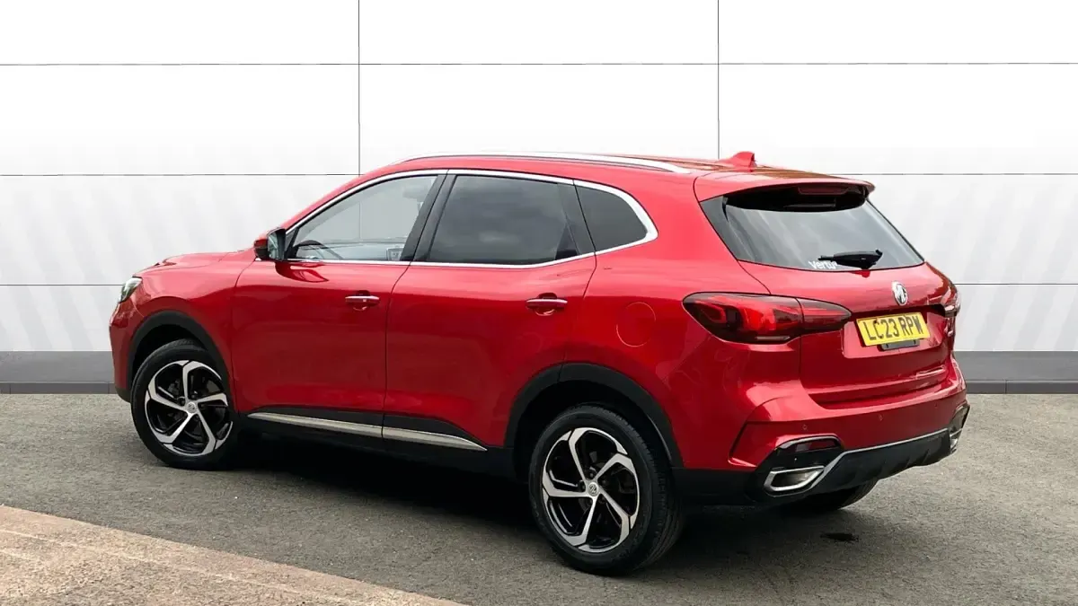 Używany MG HS Trophy 162 KM (119 kW) 2023 Czerwony SUV