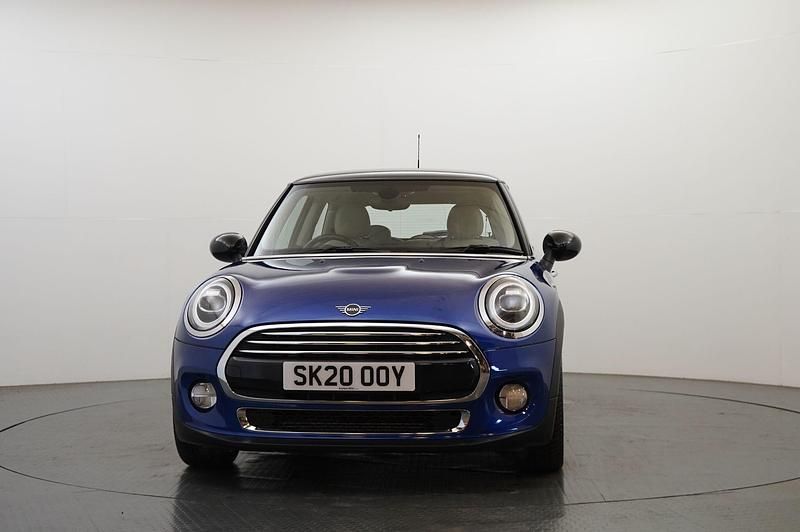 Usado Mini Cooper Exclusive 134 CV (98 kW) 2020 Azul Utilitario