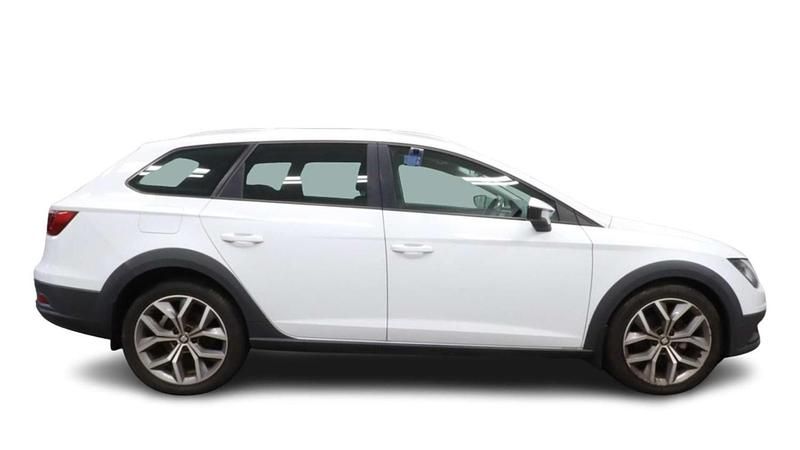Used Seat Leon SE Technology 150 HP (110 kW) 2014 White Estate