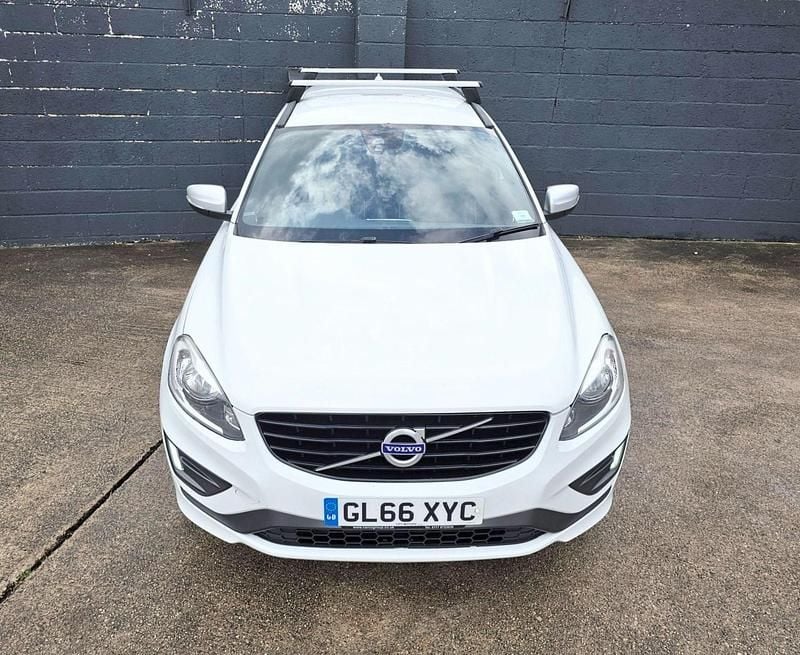 Used Volvo XC60 R-Design 2016 White SUV