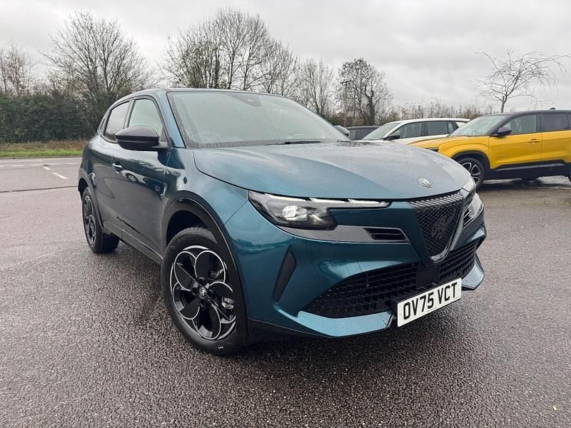 New Alfa Romeo Junior 134 HP (98 kW) 2025 Blue SUV