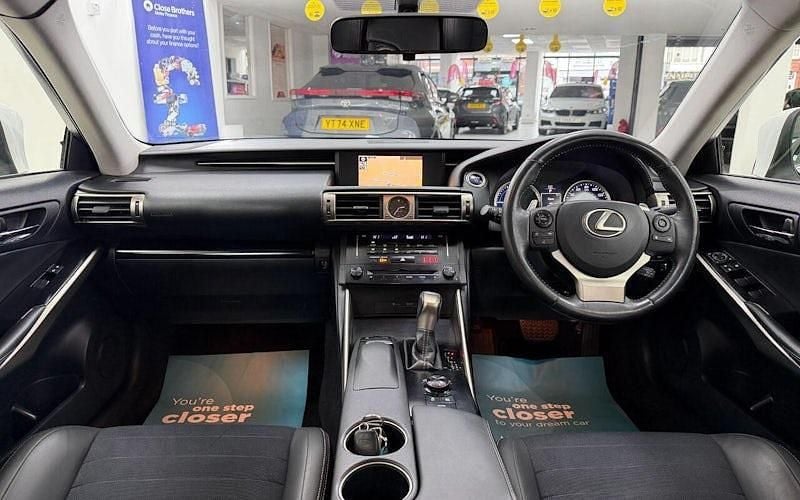 Used Lexus IS300h 223 HP (164 kW) 2016 Sedan