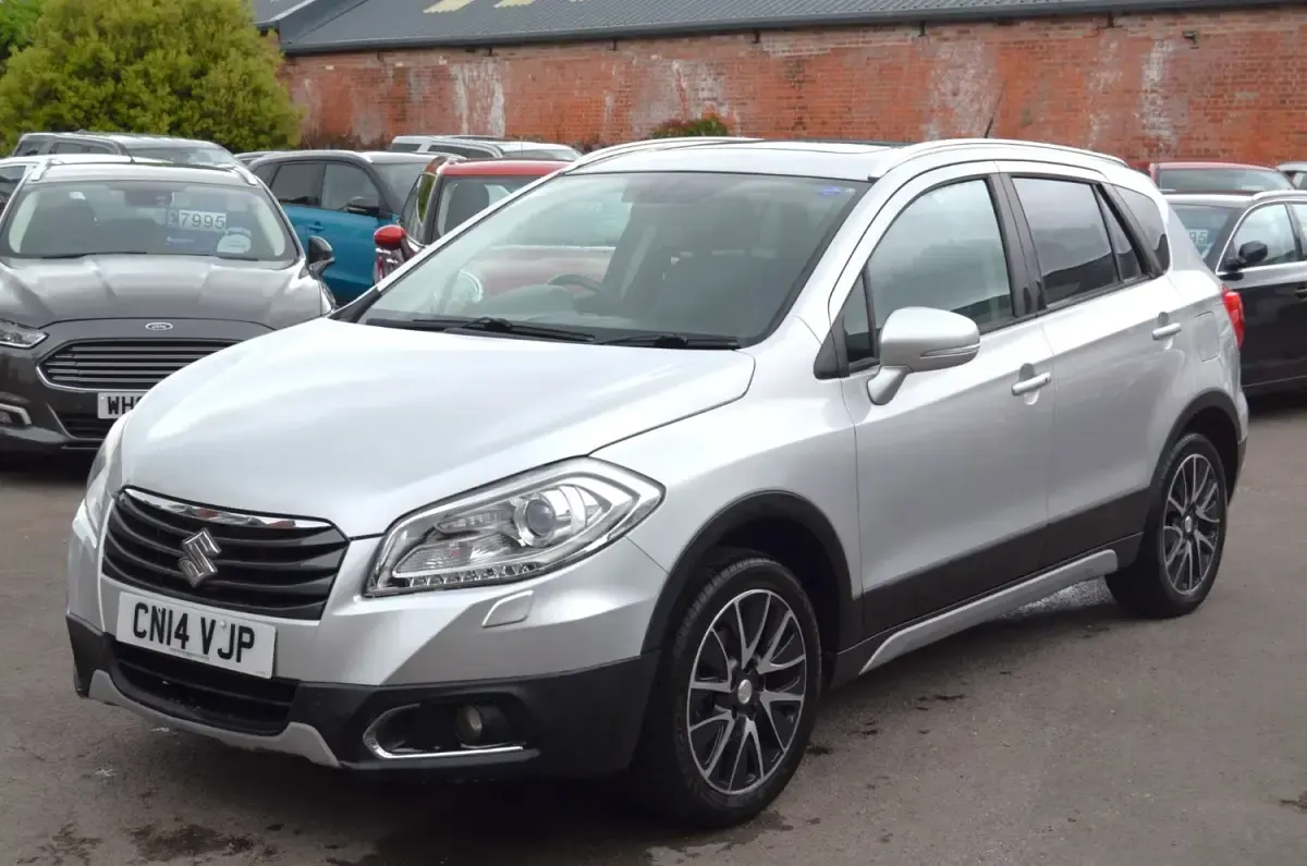Gebraucht Suzuki SX4 S-Cross SZ5 120 PS (88 kW) 2014 Silber Kleinwagen