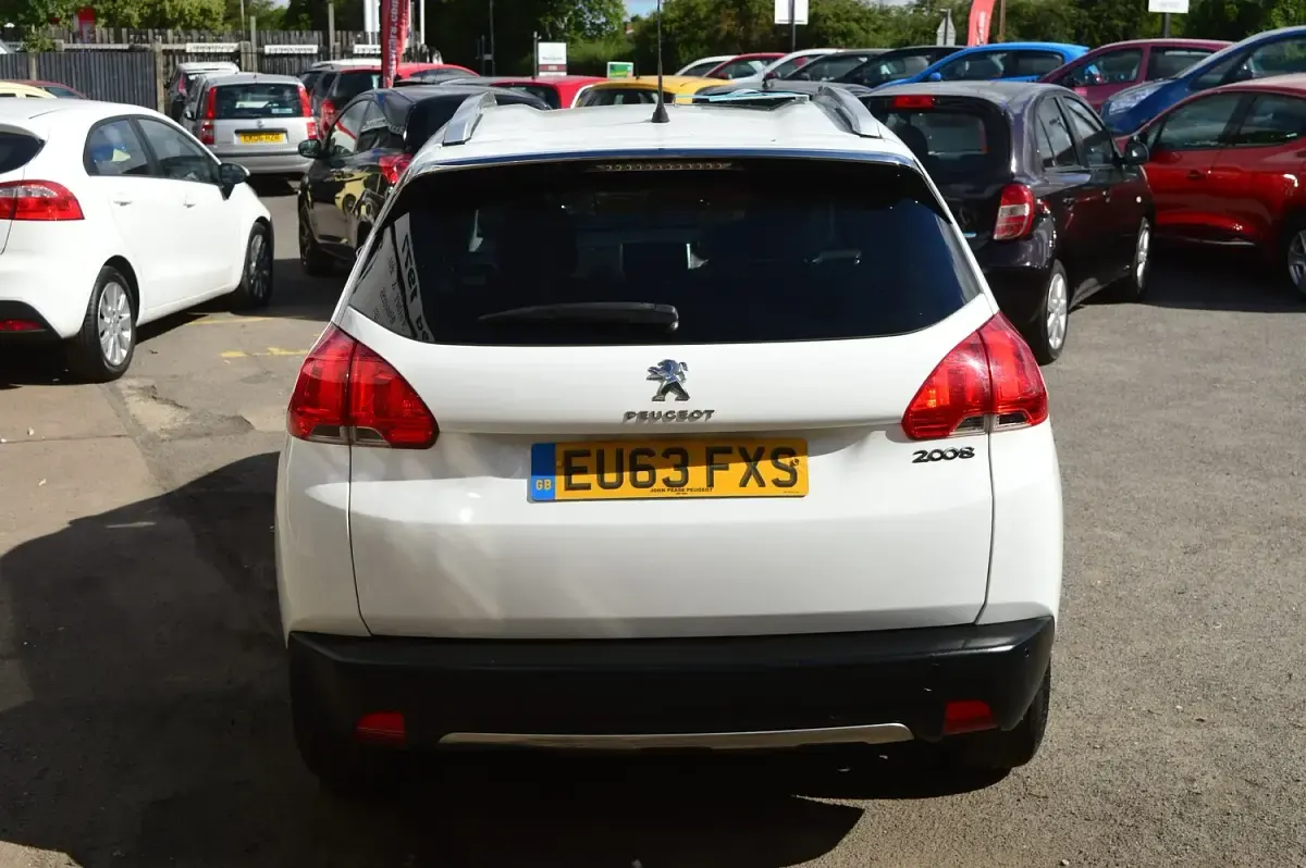 Used Peugeot 2008 Allure 82 HP (60 kW) 2013 White SUV
