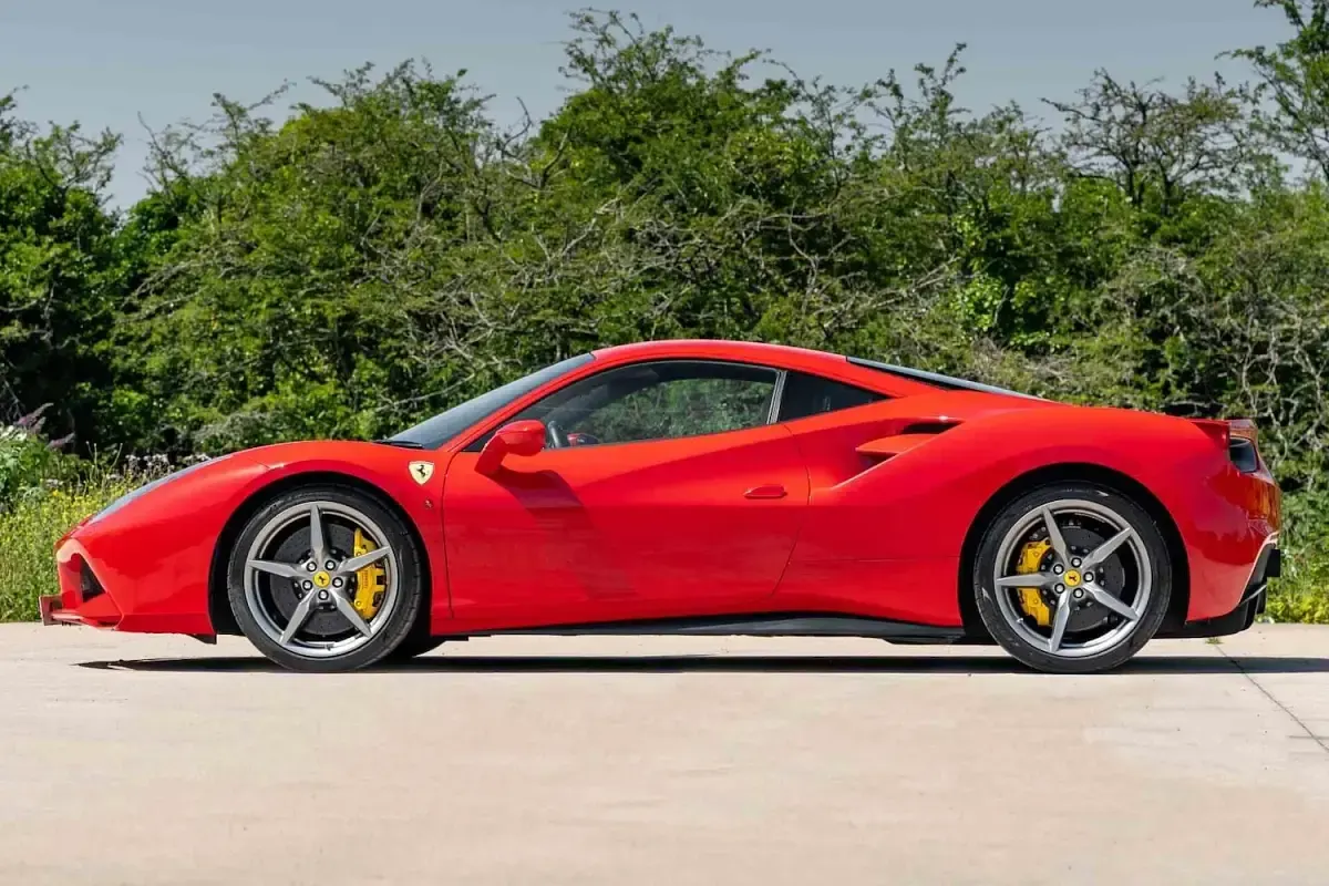Used Ferrari 488 661 HP (486 kW) 2018 Red Coupe