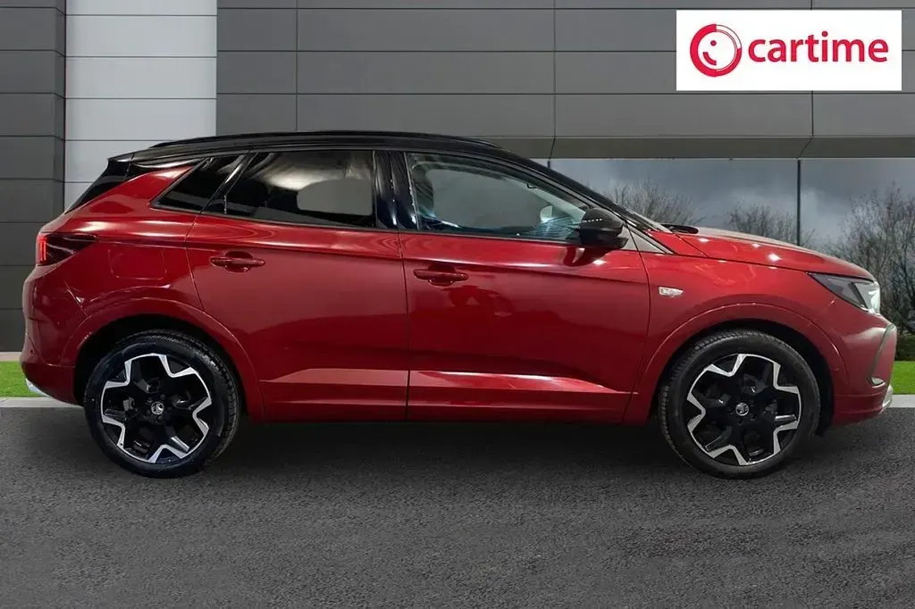 Used Vauxhall Grandland X Ultimate 130 HP (95 kW) 2022 Red SUV