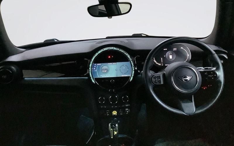 Used Mini Cooper SE Hatch 135 kW (184 HP) 2023 White Hatchback