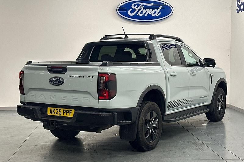 Begagnad Ford Ranger 281 HK (206 kW) 2025 Grå Pickup
