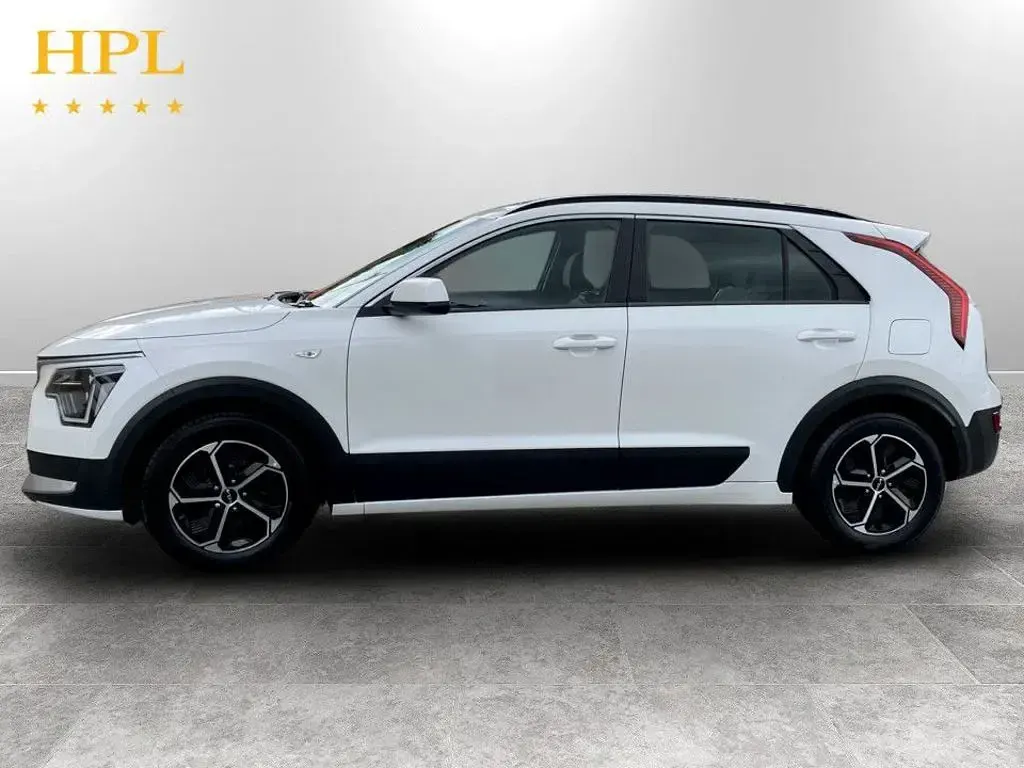 Used Kia Niro 139 HP (102 kW) 2022 White SUV
