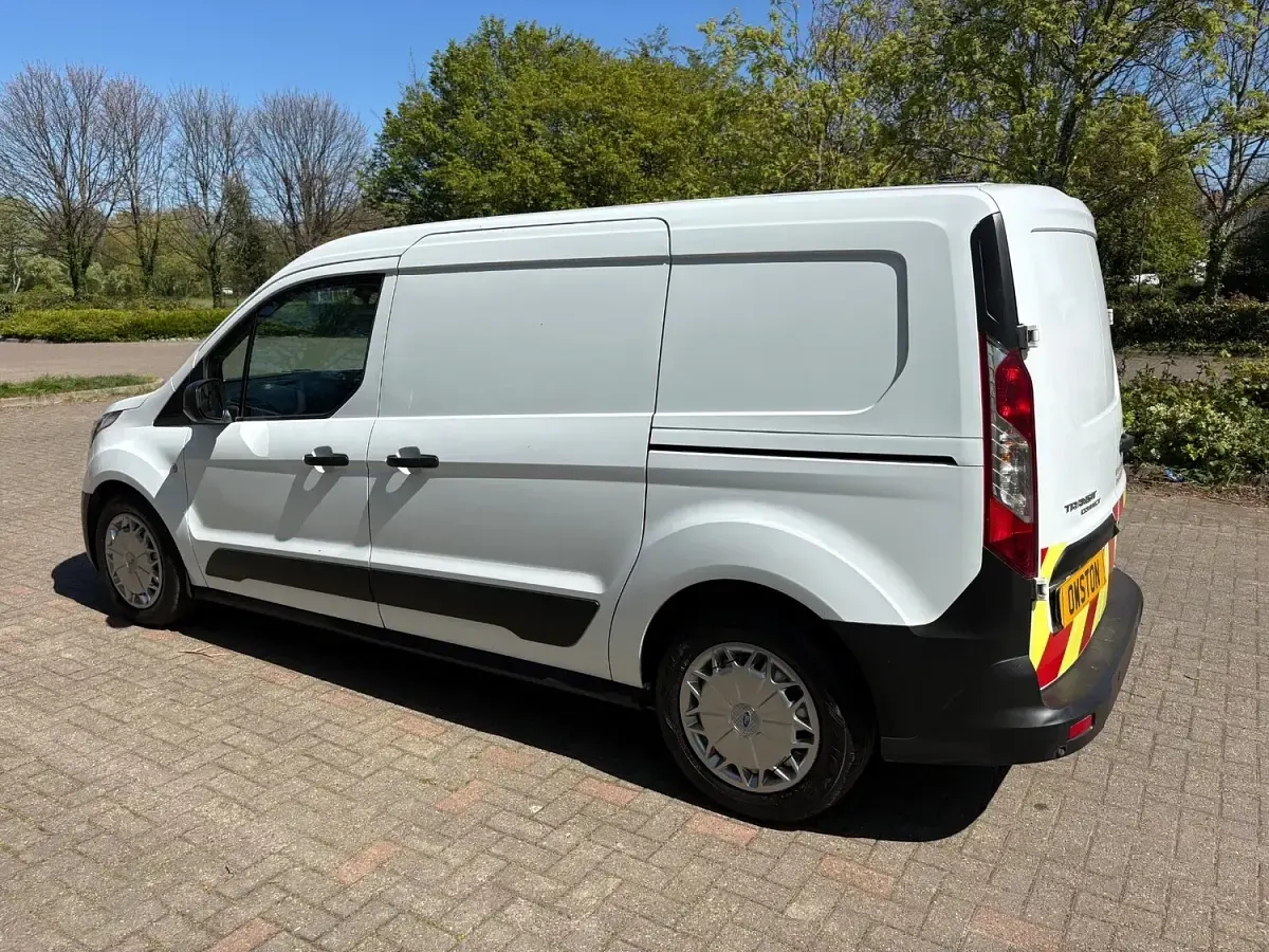 Used Ford Transit Connect 100 HP (73 kW) 2020 White MPV