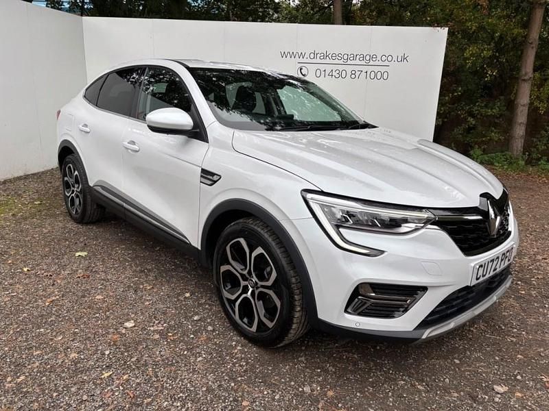 Used Renault Arkana Techno 2023 White SUV
