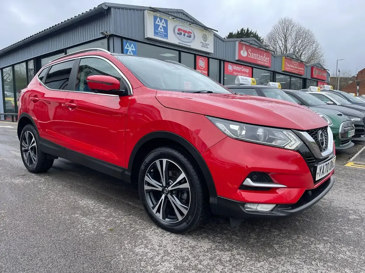 Gebraucht Nissan Qashqai N-Connecta 160 PS (117 kW) 2021 Rot SUV