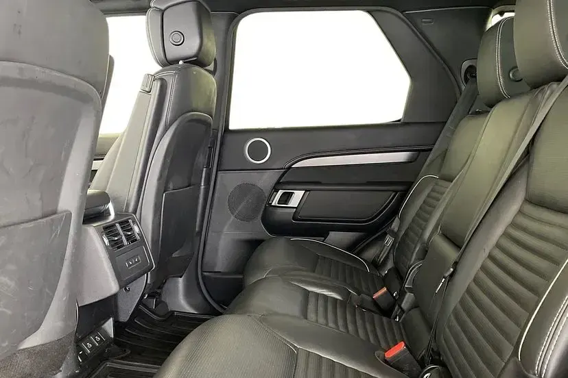 Used Land Rover Discovery HSE Dynamic 300 HP (220 kW) 2024 Eiger grey SUV