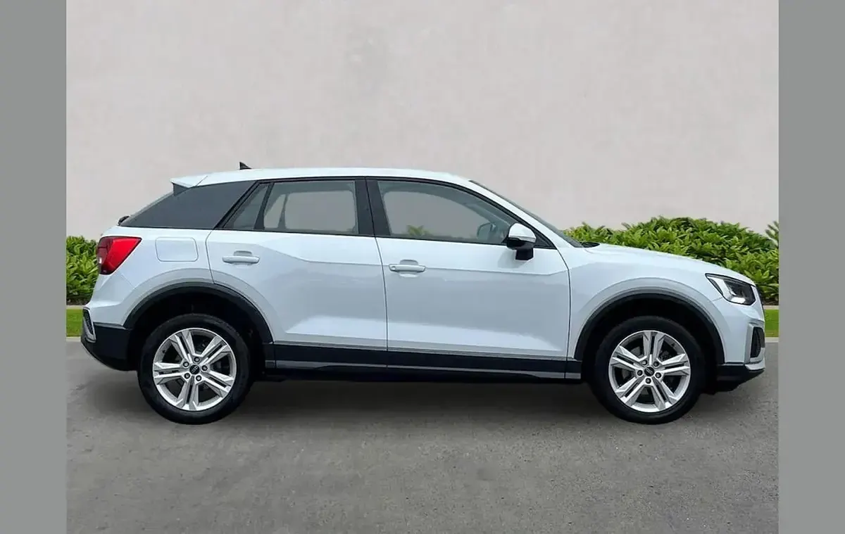 Used Audi Q2 Sport 110 HP (80 kW) 2023 White SUV