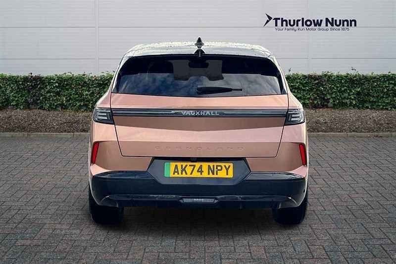 Second-hand Vauxhall Grandland 156 kW (213 CP) 2025 Maro SUV