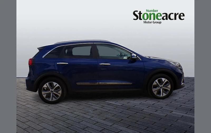 Used Kia e-Niro 150 kW (204 HP) 2021 Blue SUV