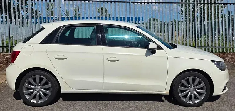 Used Audi A1 Sportback Sport 122 HP (89 kW) 2012 White Hatchback