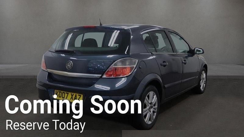 Used Vauxhall Astra Design Edition 2007 Blue Hatchback