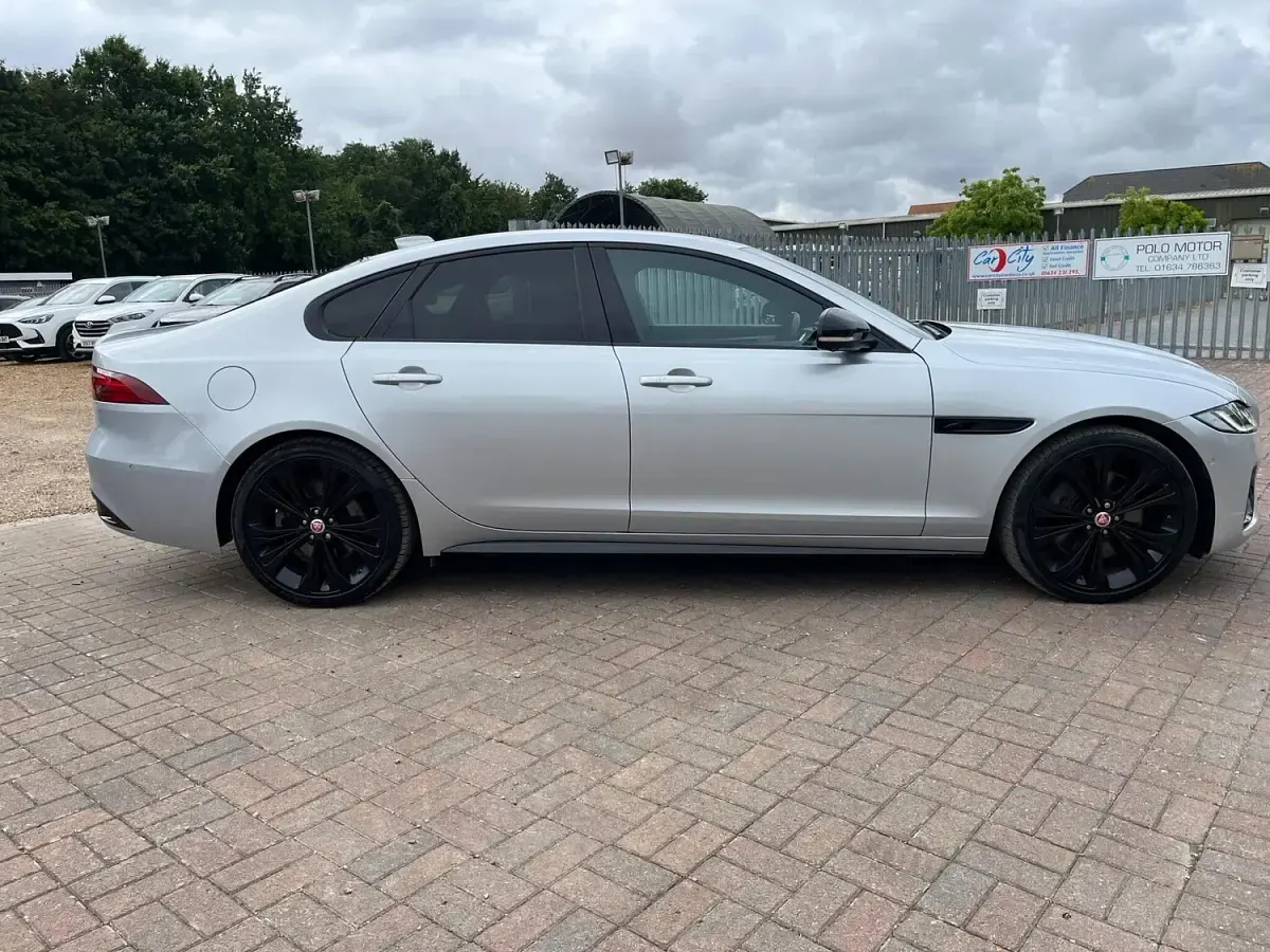 Used Jaguar XF R-Dynamic 250 HP (183 kW) 2021 Silver Sedan