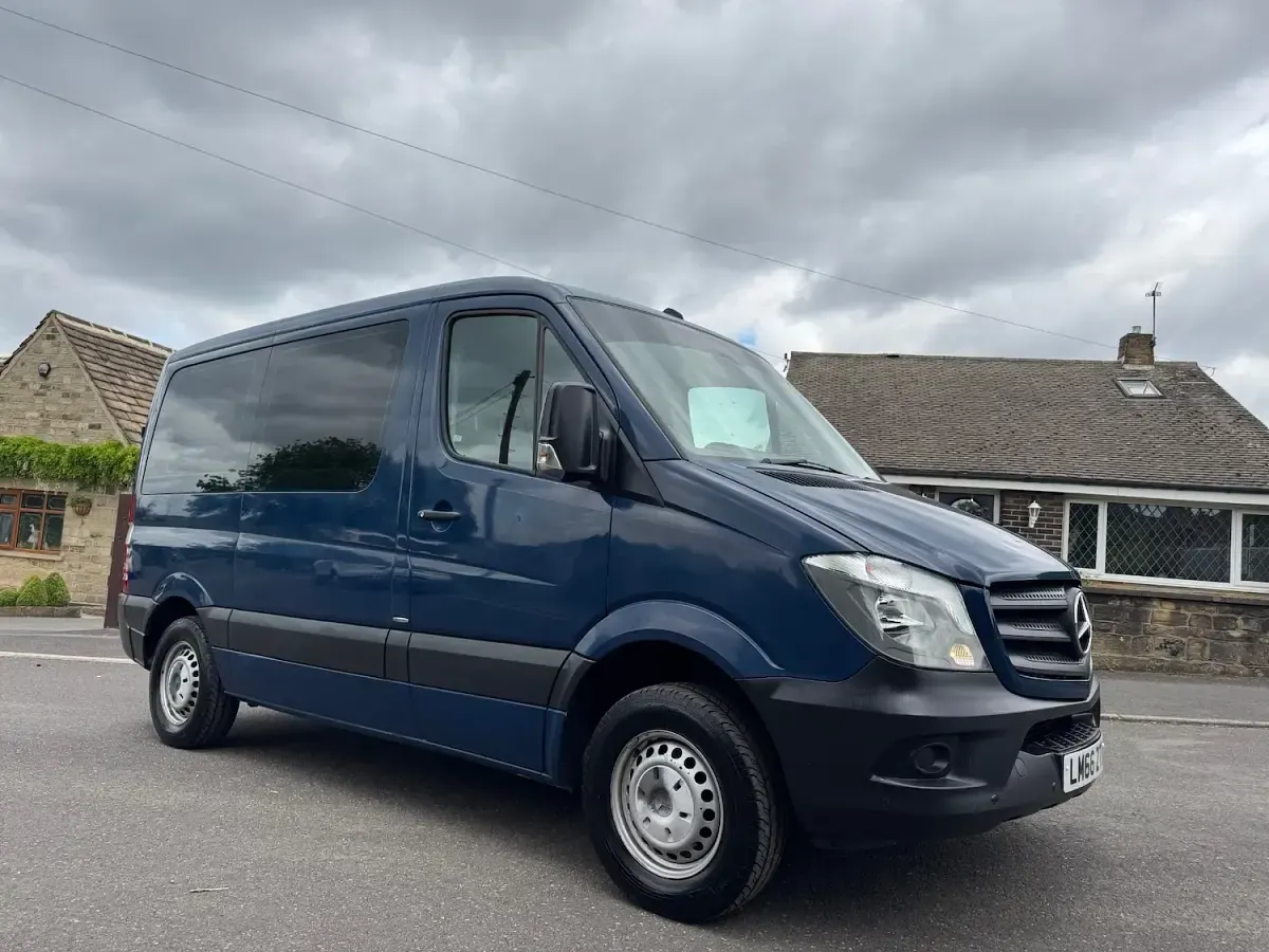 Used Mercedes Sprinter 112 HP (82 kW) 2016 Blue Van
