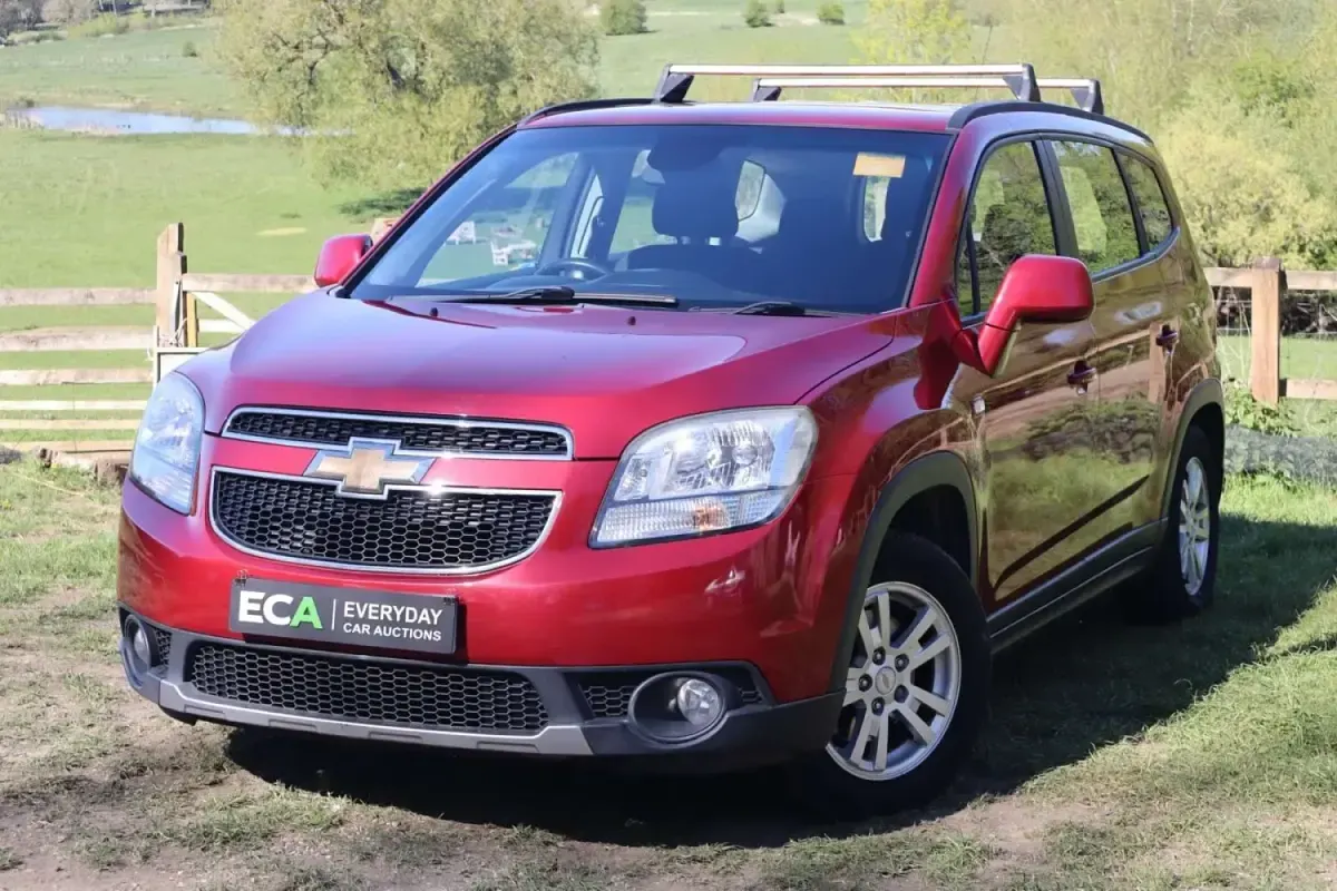 Second-hand Chevrolet Orlando LT 141 CP (103 kW) 2012 Roșu Monovolum