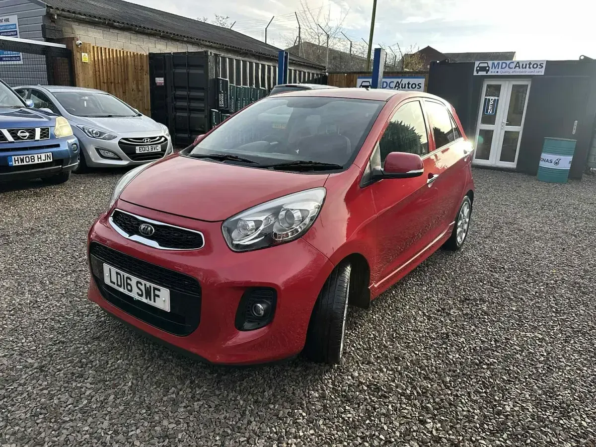 Used Kia Picanto 84 HP (61 kW) 2016 Red Hatchback