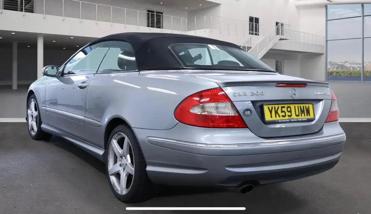 Käytetty Mercedes CLK200 2009 Hopea Avoauto