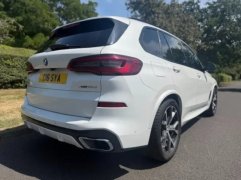 Used BMW X5 M Sport 261 HP (191 kW) 2019 White SUV