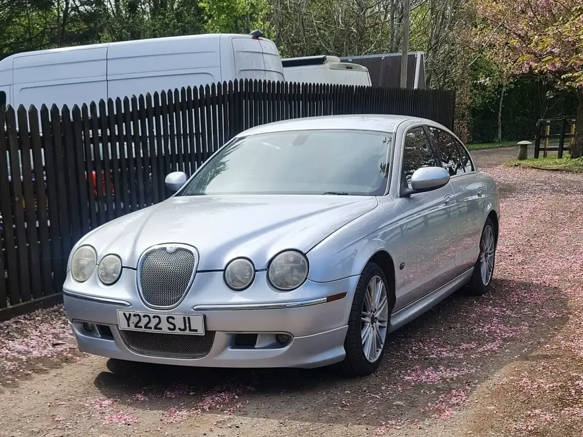Used Jaguar S-Type SE 240 HP (176 kW) 2007 Silver Sedan