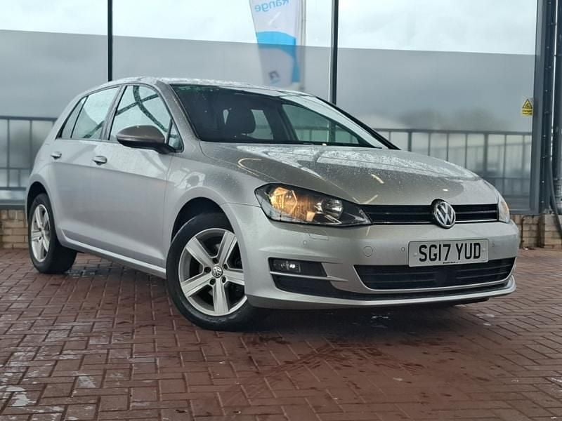 Usado VW Golf VII Edition 110 HP (80 kW) 2017 Prateado Citadino