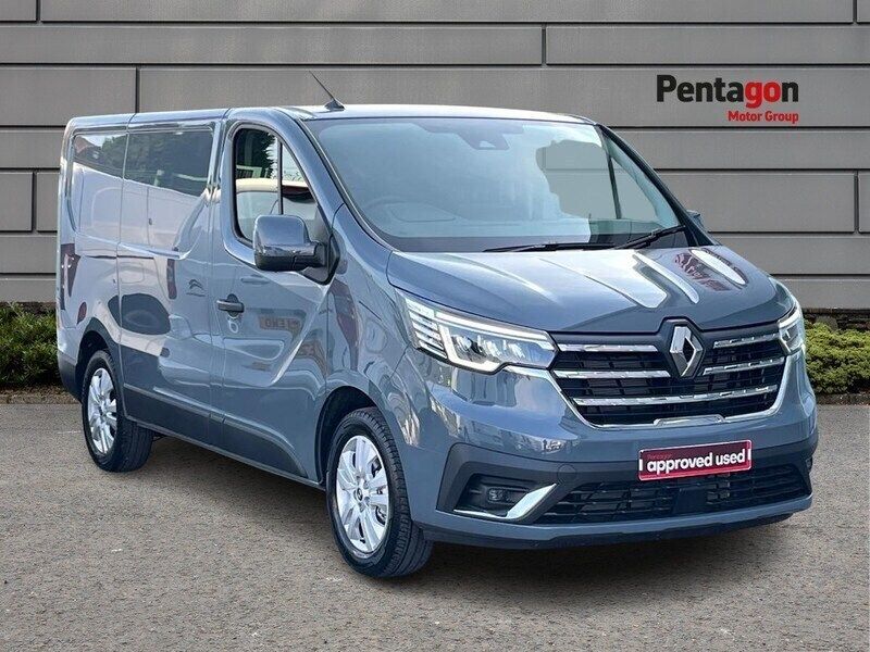 Urban grey New 2024 Renault Trafic Van | £22,790 - Image 1/3